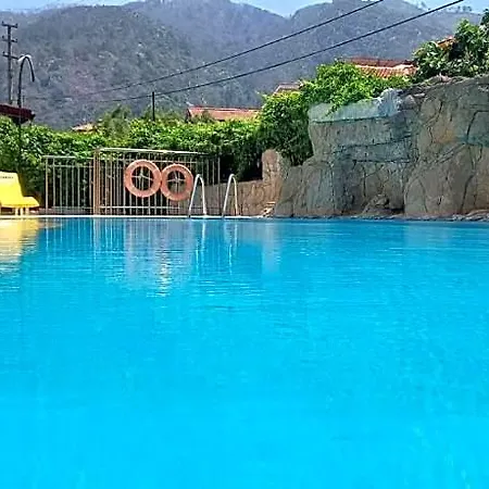Oezay Hotel Turunç